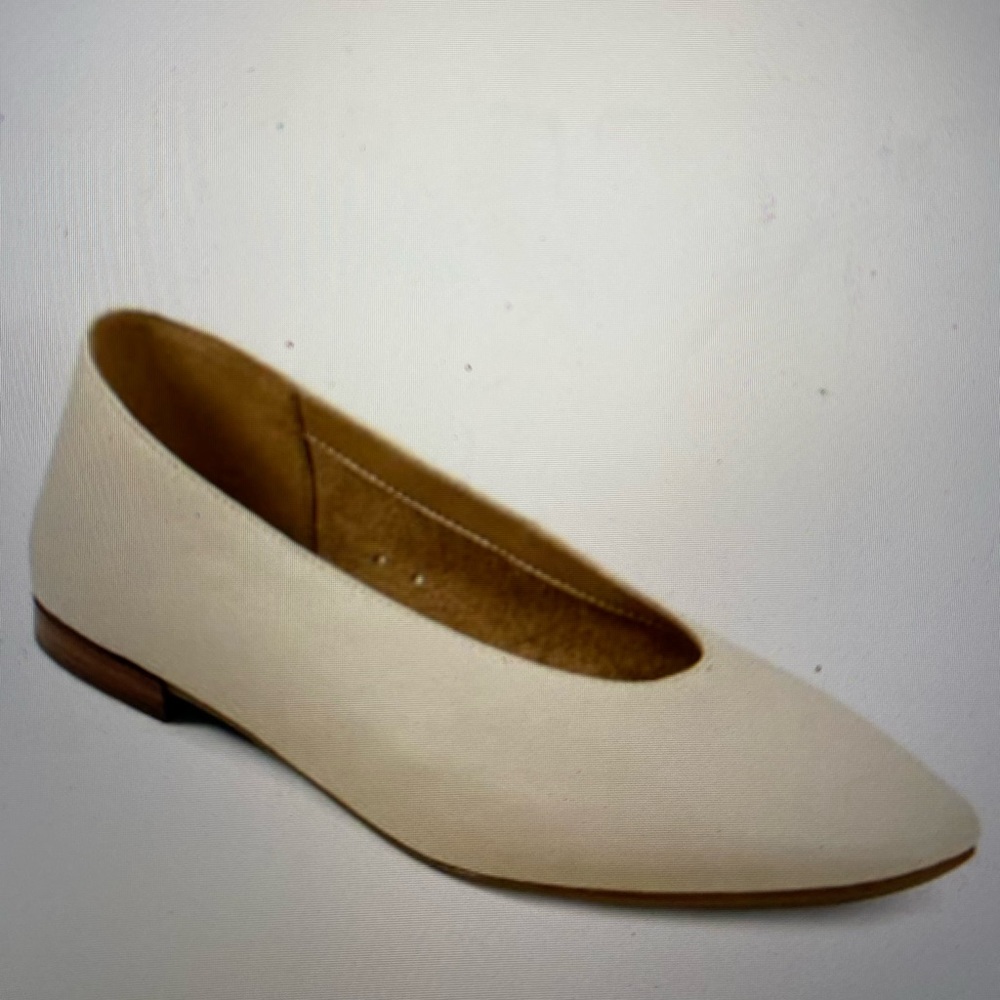 Aerosols Front Runner Flat Casual Flat size 6